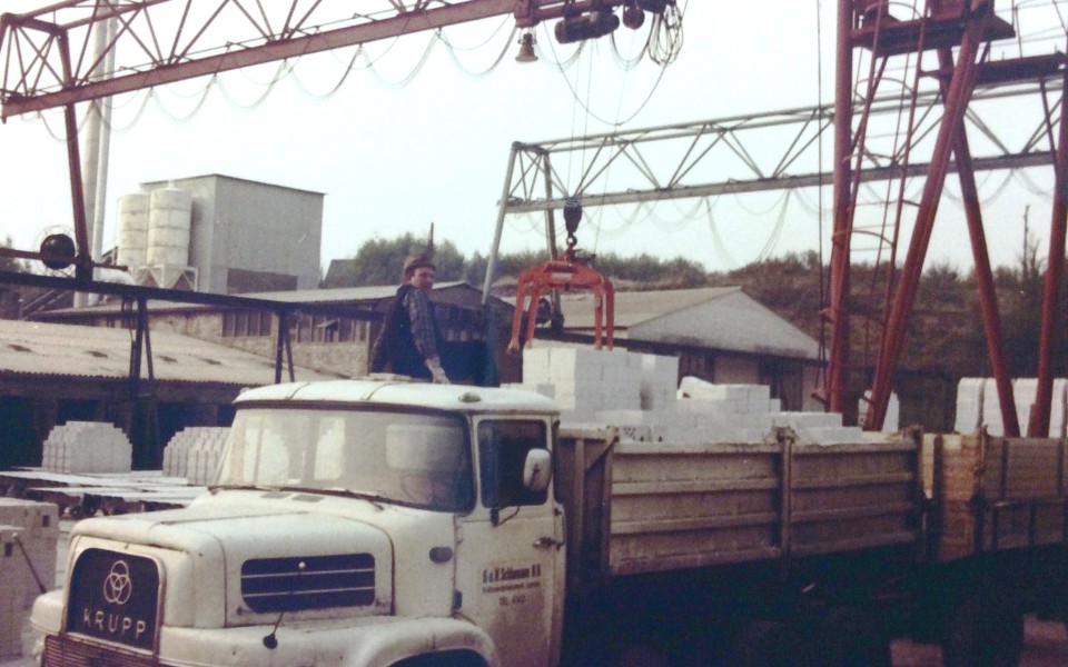 1972 – First trials with aerated concrete