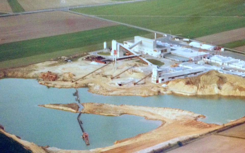 1975 – New location for further growth